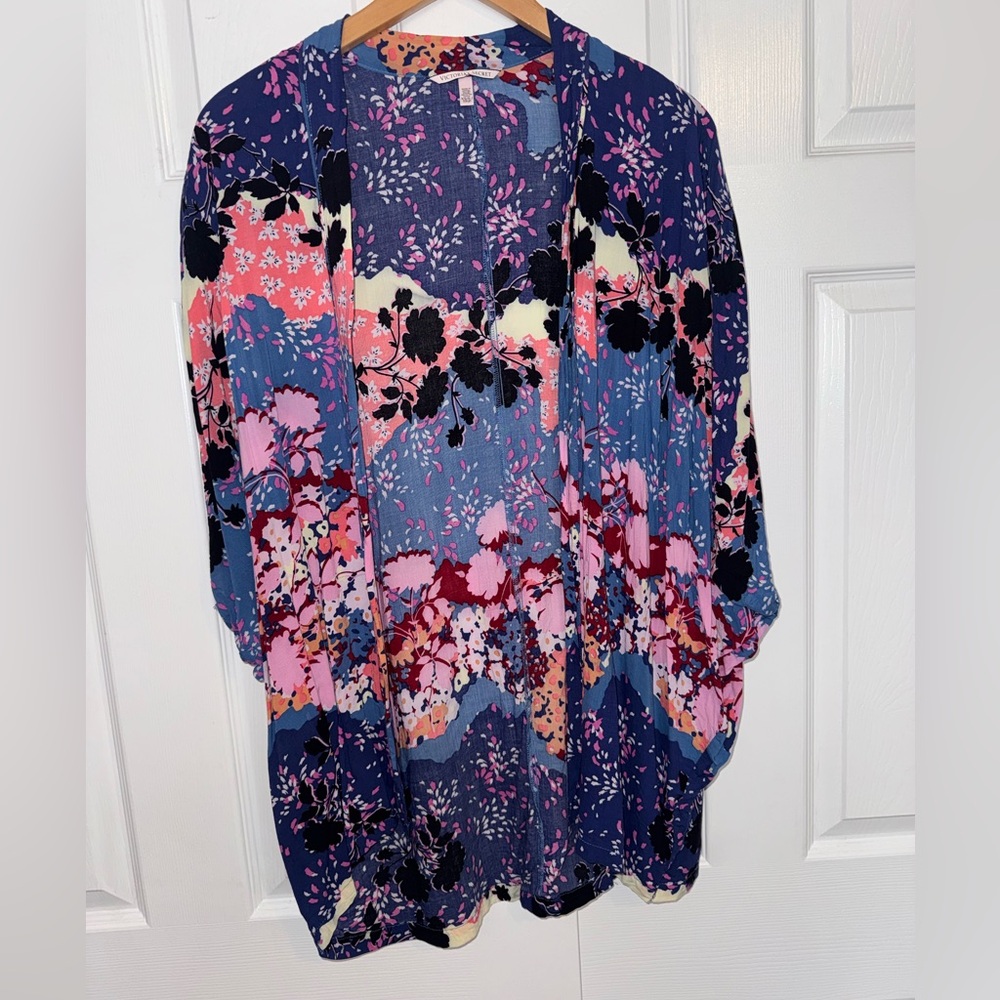 Vintage Victoria’s Secret Floral Kimono & Shorts Lounge Set | Boho | XS/S & Med - Picture 10 of 12